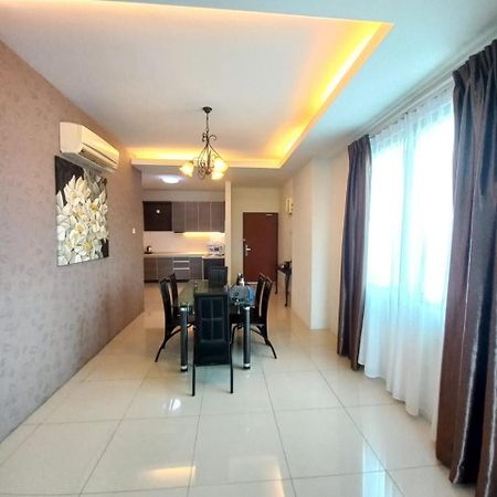 K. Riverfront Apartment Іпох Екстер'єр фото