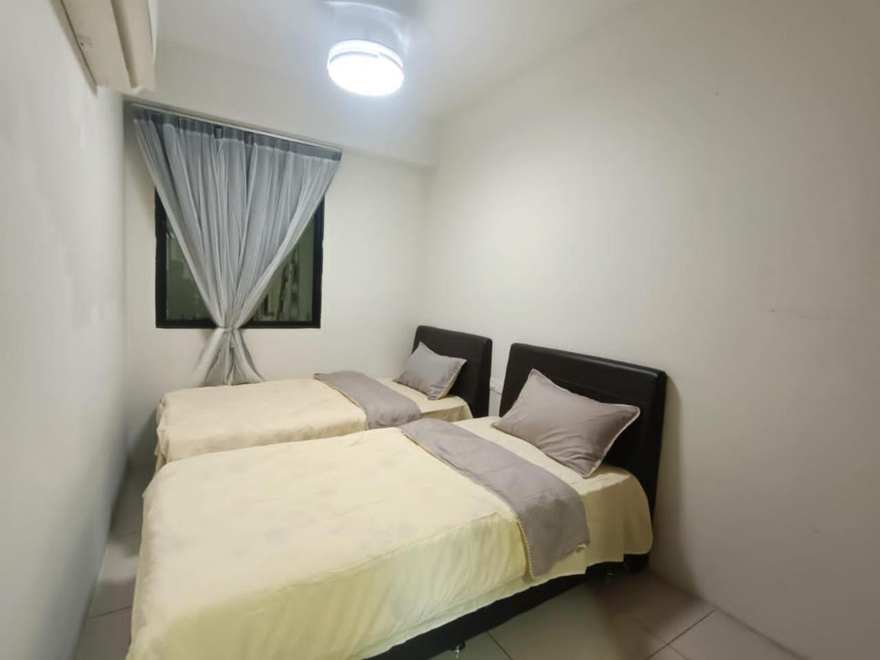 K. Riverfront Apartment Іпох Екстер'єр фото