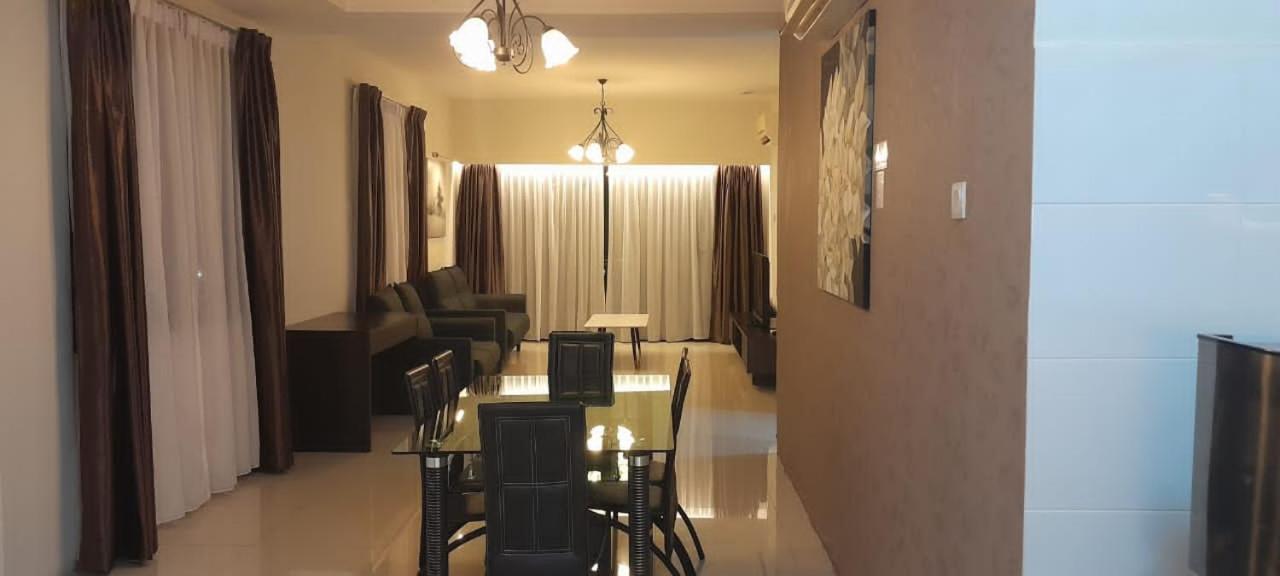 K. Riverfront Apartment Іпох Екстер'єр фото