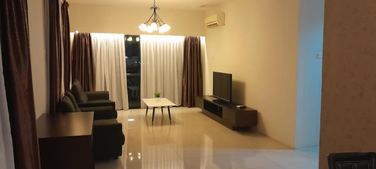 K. Riverfront Apartment Іпох Екстер'єр фото