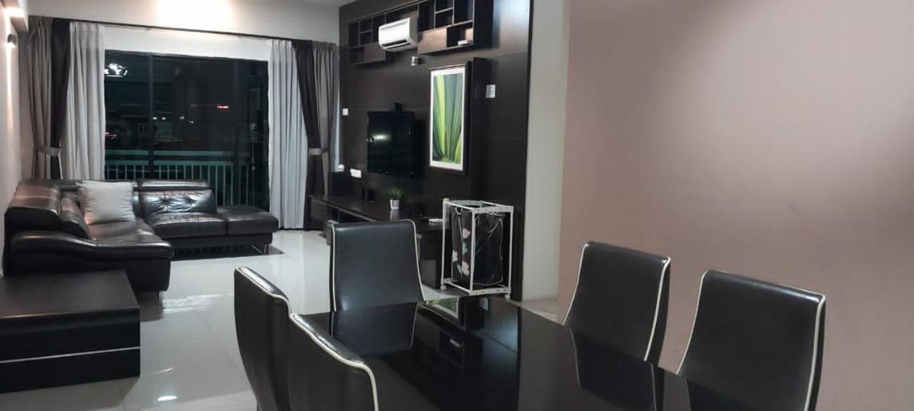 K. Riverfront Apartment Іпох Екстер'єр фото